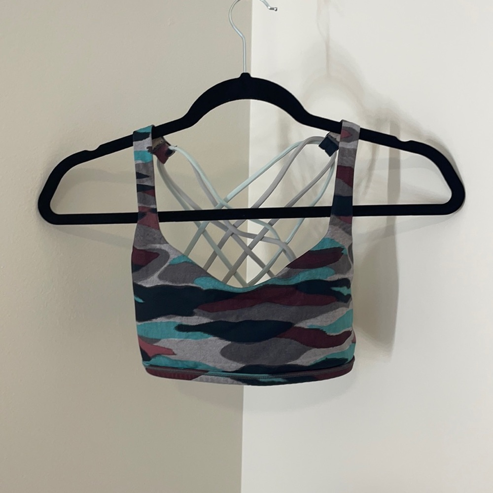 LULULEMON athletica SIZE 6 camo sports bra